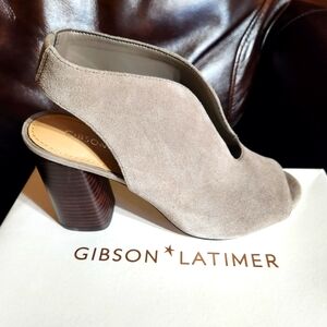Size 8 1/2 beige Gibson Latimer sling back heel